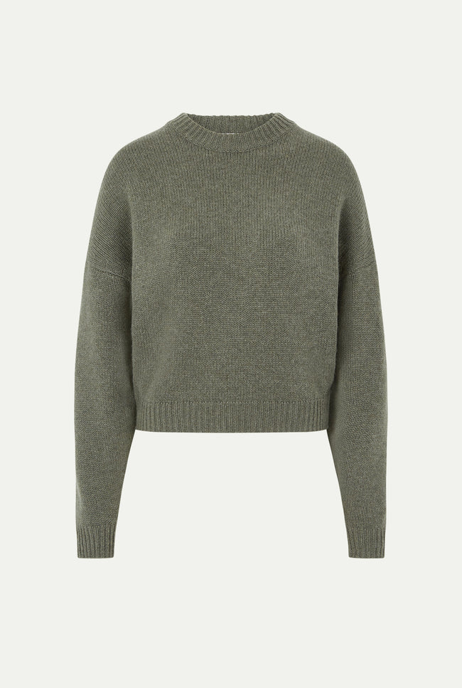 A Detailed Guide on How to Buy Sweaters for Women Online - The Kosha Journal